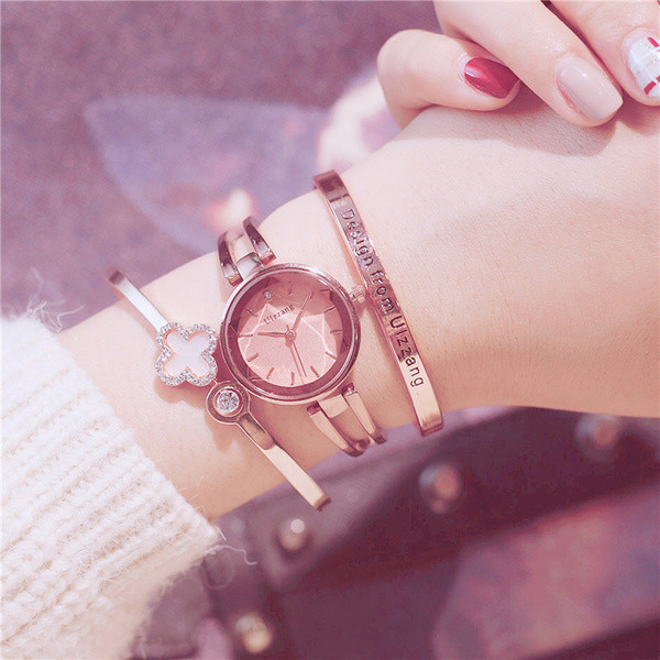 Κομψό γυναικείο ρολόι σε χρυσό και ασημί χρώμα