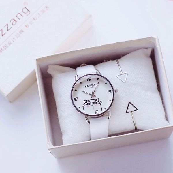 Modern női karóra három színben + karkötő