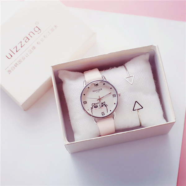 Modern női karóra három színben + karkötő