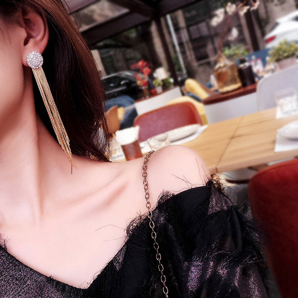 Stílusos női fülbevaló arany és ezüst színben