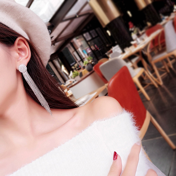 Stílusos női fülbevaló arany és ezüst színben