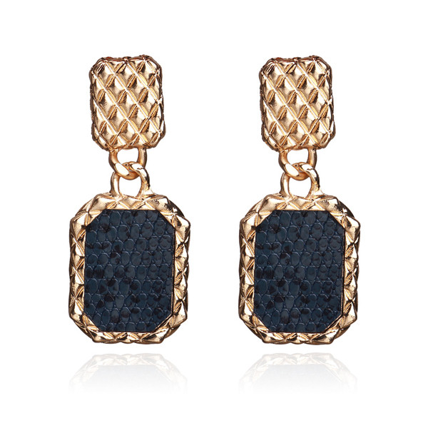 Modern női fülbevaló bőr elemekkel több színben