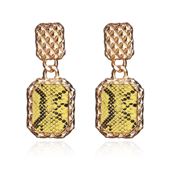 Modern női fülbevaló bőr elemekkel több színben