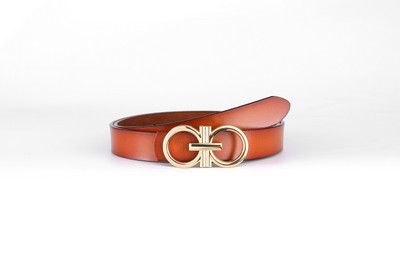 Μοντέρνα γυναικεία δερμάτινη ζώνη με μεταλλική πόρπη σε διάφορα χρώματα