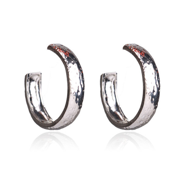 Női gyűrűk arany és ezüst színben