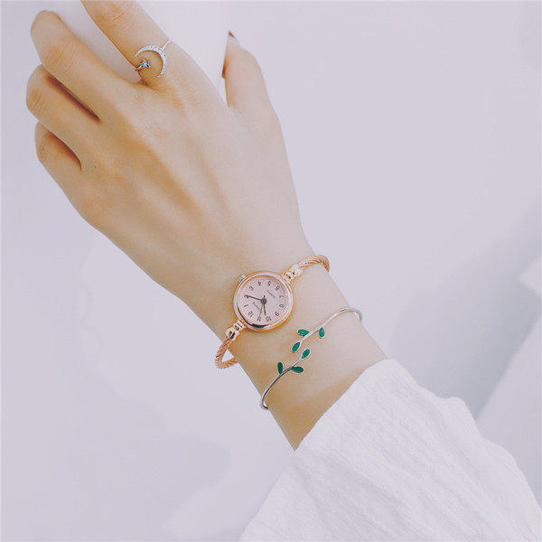 Γυναικείο ρολόι σε τέσσερα χρώματα με βραχιόλι
