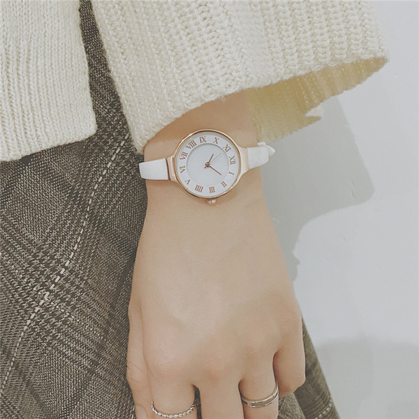 Γυναικείο ρολόι με λεπτό δερμάτινο λουράκι σε τέσσερα χρώματα