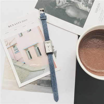 Női karóra téglalap alakú négy színben