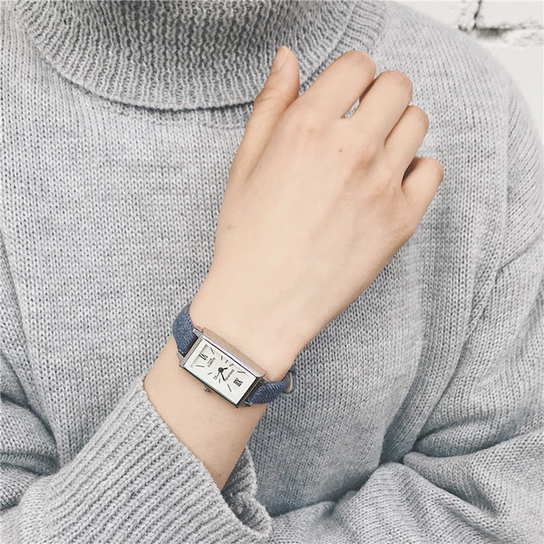 Női karóra téglalap alakú négy színben