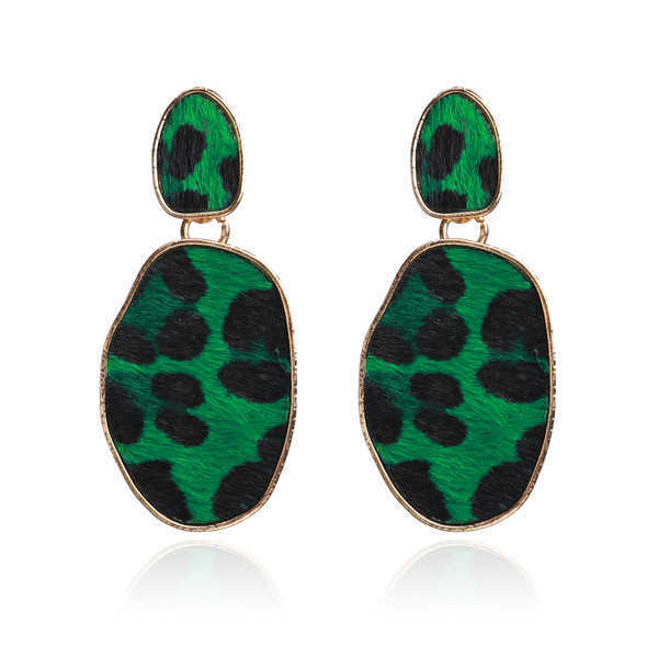 Μοντέρνα γυναικεία σκουλαρίκια με λεοπάρδαλη μοτίβα σε διάφορα χρώματα