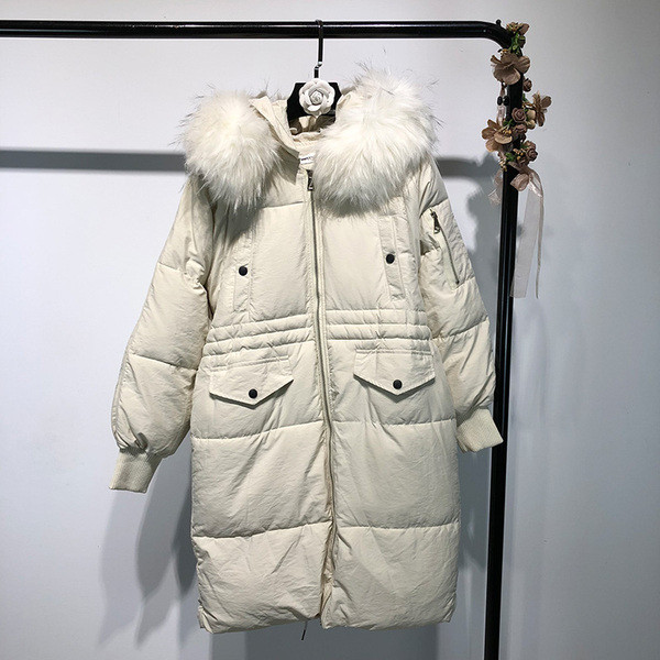 Hosszú női téli kabát kapucnival fekete, fehér és sötétkék színekben