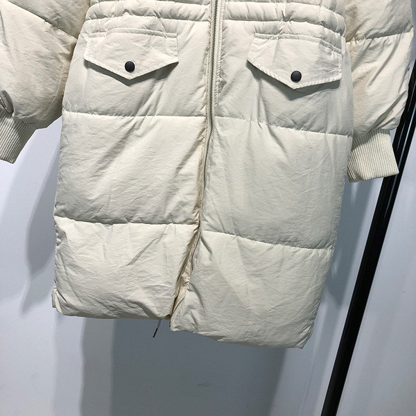 Hosszú női téli kabát kapucnival fekete, fehér és sötétkék színekben