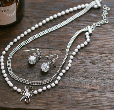 Set colier si cercei in doua culori