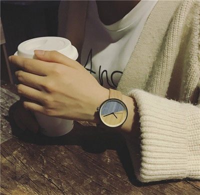 Γυναικείο ρολόι σε τέσσερα χρώματα