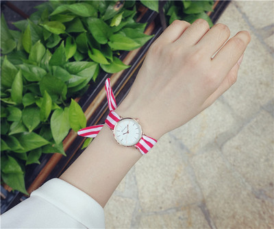 Női karóra érdekes szíjjal - két modell
