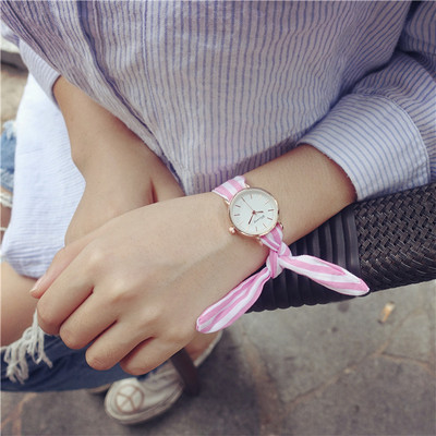 Női karóra érdekes szíjjal - két modell