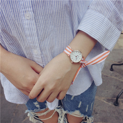 Női karóra érdekes szíjjal - két modell