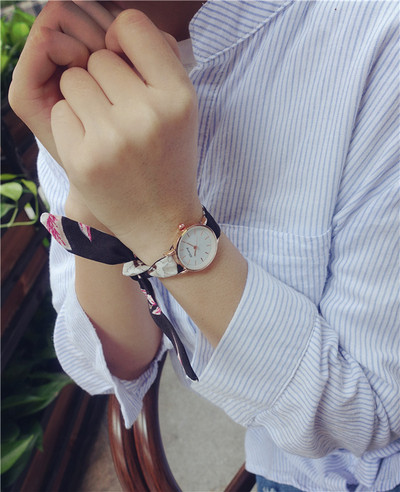 Női karóra érdekes szíjjal - két modell