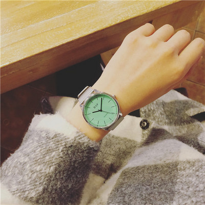 Stílusos női karóra öt színben