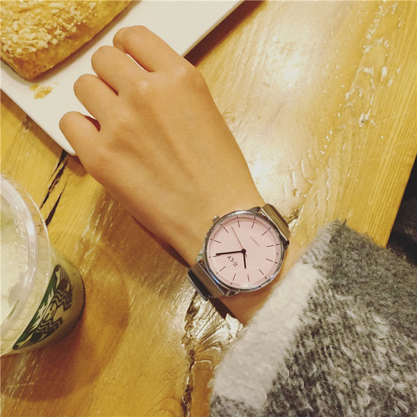 Stílusos női karóra öt színben