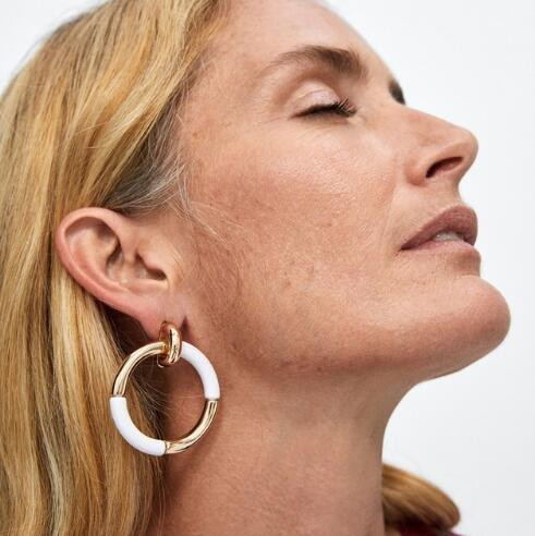 Cercei de dama cu forma rotunda