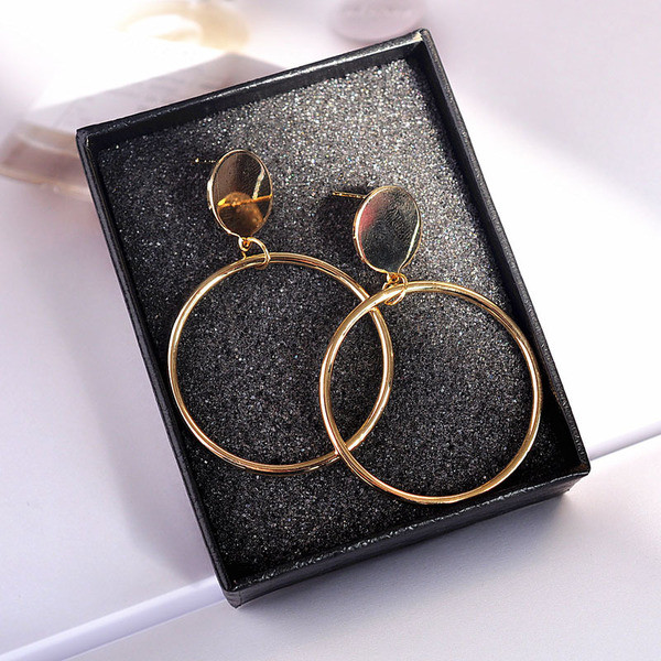 Arany és ezüst női gyűrűk - két modell