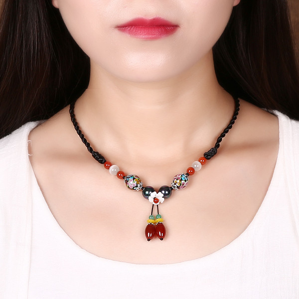 Γυναικείο κολιέ με έγχρωμες πέτρες