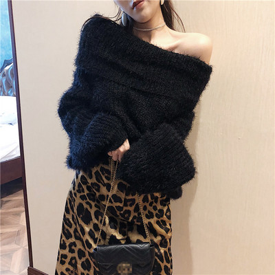 Απαλό γυναικείο πουλόβερ με ανοιχτούς ώμους σε διάφορα χρώματα