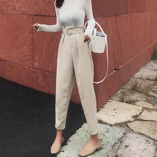 Stílusos női nadrág magas derékkal és övvel, két színben