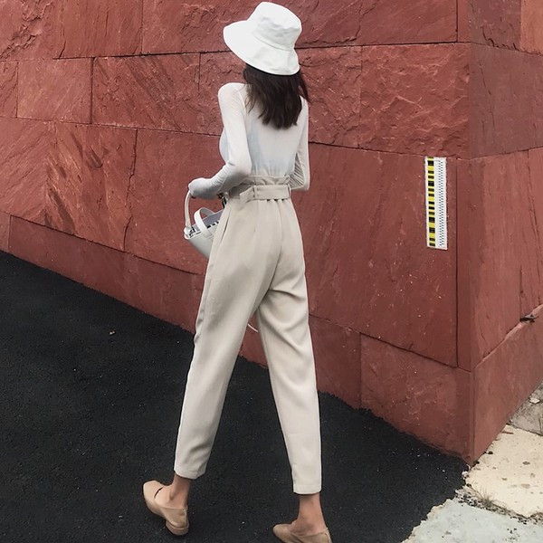 Stílusos női nadrág magas derékkal és övvel, két színben