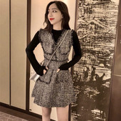 Modern női szett két részből - ruha és blúz hosszú ujjal