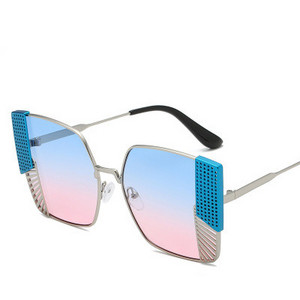 ΝΕΟ μοντέλο γυναικεία γυαλιά ηλίου σε πέντε χρώματα