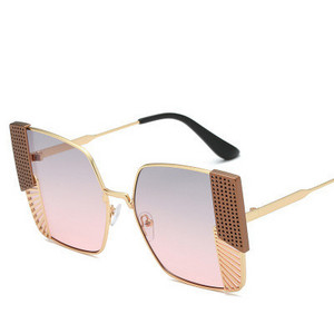 ΝΕΟ μοντέλο γυναικεία γυαλιά ηλίου σε πέντε χρώματα