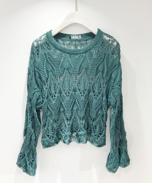 Γυναικεία μοντέρνα μπλούζα σε  μπλε χρώμα με φαρδιά μανίκια