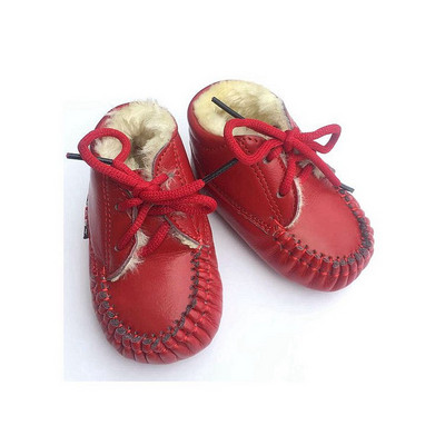 Бебешки кожени обувки с външен шев