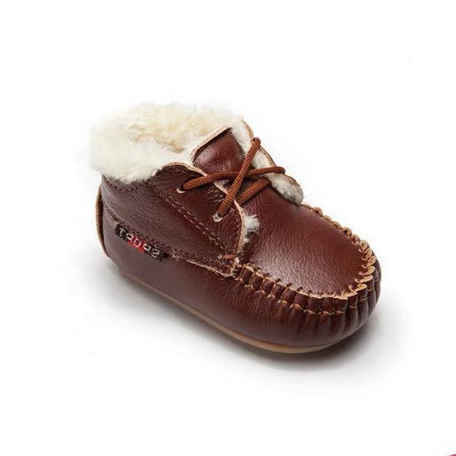 Бебешки кожени обувки с външен шев