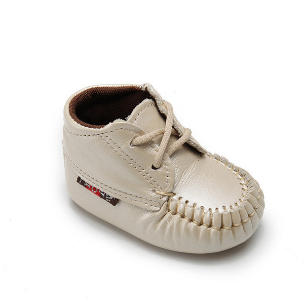 Бебешки кожени обувки с външен шев