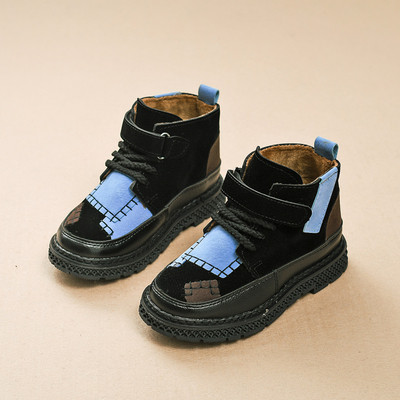 Παιδικές μπότες σε τρία χρώματα κατάλληλα για κορίτσια και αγόρια