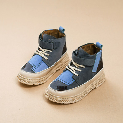 Παιδικές μπότες σε τρία χρώματα κατάλληλα για κορίτσια και αγόρια