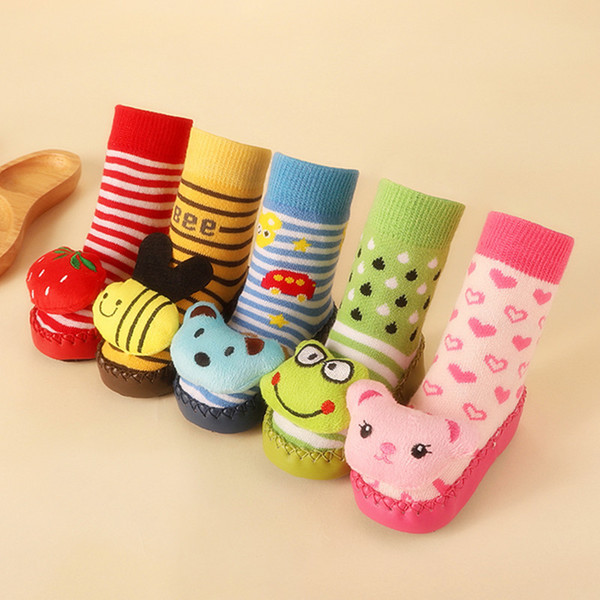 Baba otthoni cipő 3D elemmel több színben