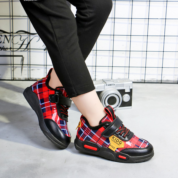 Παοιδικά  πάνινα παπούτσια για αγόρια σε τρία χρώματα