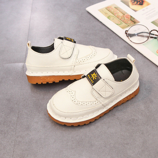 Κομψά παιδικά υποδήματα από οικολογικό δέρμα με εφαρμογή σε τρία χρώματα