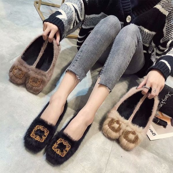 Női pehely mokaszin fém díszítéssel - két modell