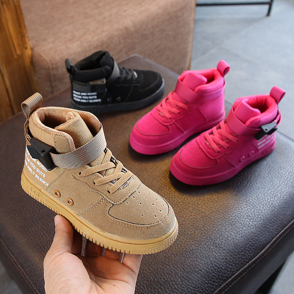 Téli gyerek tornacipő három színben felirattal, alkalmas lányoknak és fiúknak