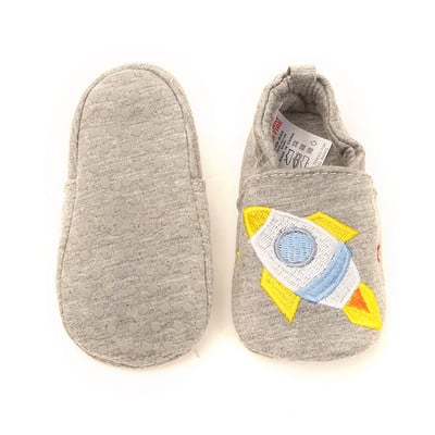 Παιδικά παπούτσια με διαφορετικές εκτυπώσεις