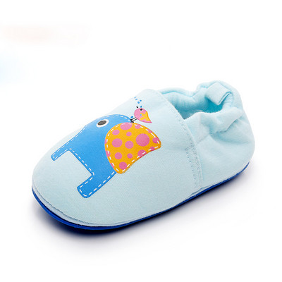 Παιδικά υποδήματα με κεντήματα