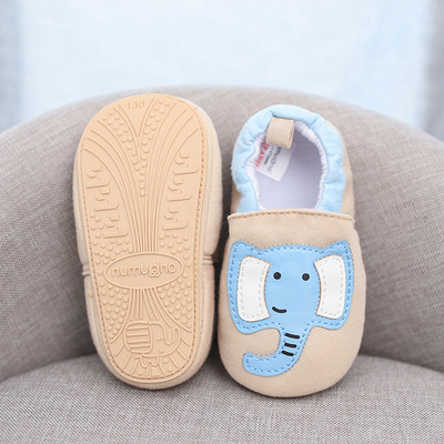 Παιδικά υποδήματα με κεντήματα