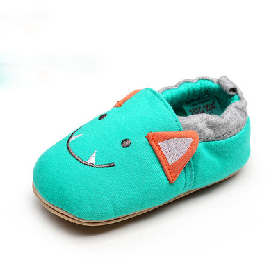 Παιδικά υποδήματα με κεντήματα