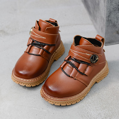 Παιδικές μπότες  για αγόρια σε τρία χρώματα