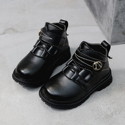 Παιδικές μπότες  για αγόρια σε τρία χρώματα